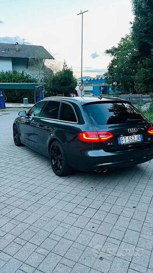 Usata Audi A4 150 CV (110 kW) 2014 Nero Station wagon
