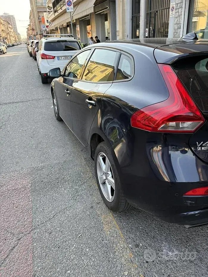 Usata Volvo V40 Business Edition 120 CV (88 kW) 2016 Berlina