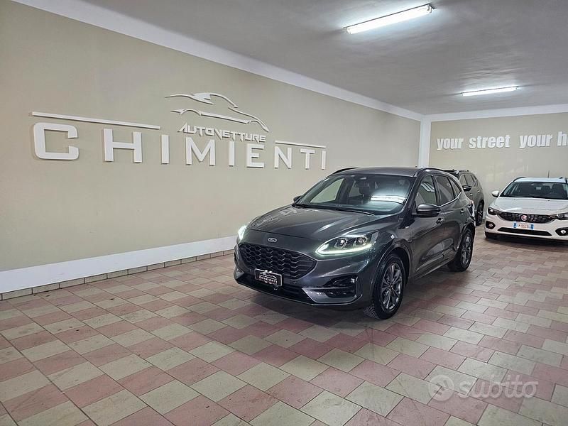 Usata Ford Kuga ST-Line X 120 CV (88 kW) 2022 Grigio SUV