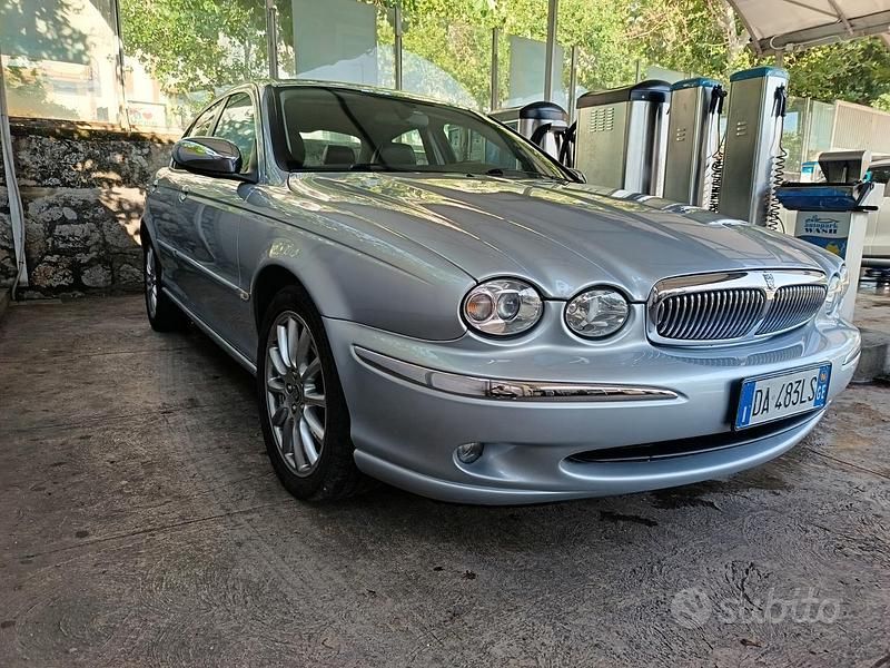 Grigio Usata 2006 Jaguar X-type Tre volumi | 7000 € (Molto cara) - Immagine 1/4