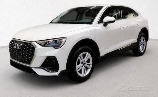 Bianco Usata 2021 Audi Q3 Sportback Comfort SUV | 29.900 € - Immagine 1/4
