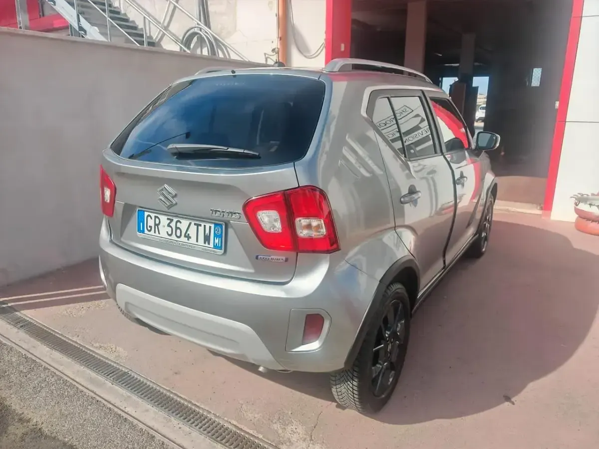 Usata Suzuki Ignis 82 CV (60 kW) 2023 Grigio SUV