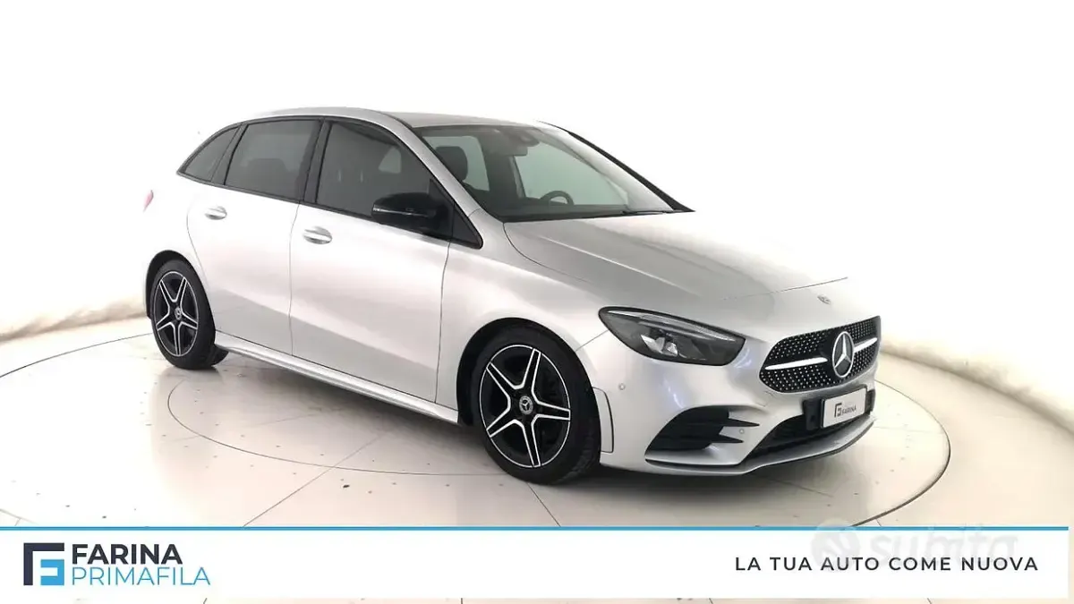Usata Mercedes B200 Premium 150 CV (110 kW) 2020 Grigio chiaro Utilitaria