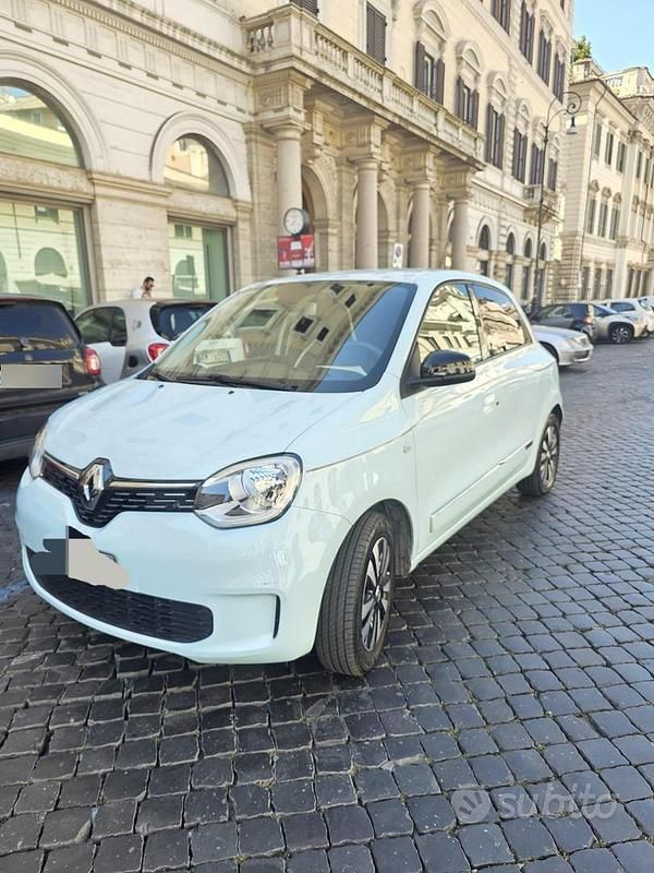Usata Renault Twingo 60 kW (82 CV) 2023 Blu Utilitaria