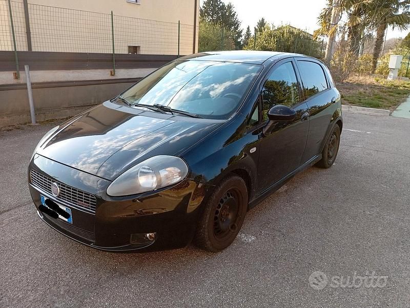 Usata Fiat Grande Punto Sport 90 CV (66 kW) 2009 Nero Utilitaria