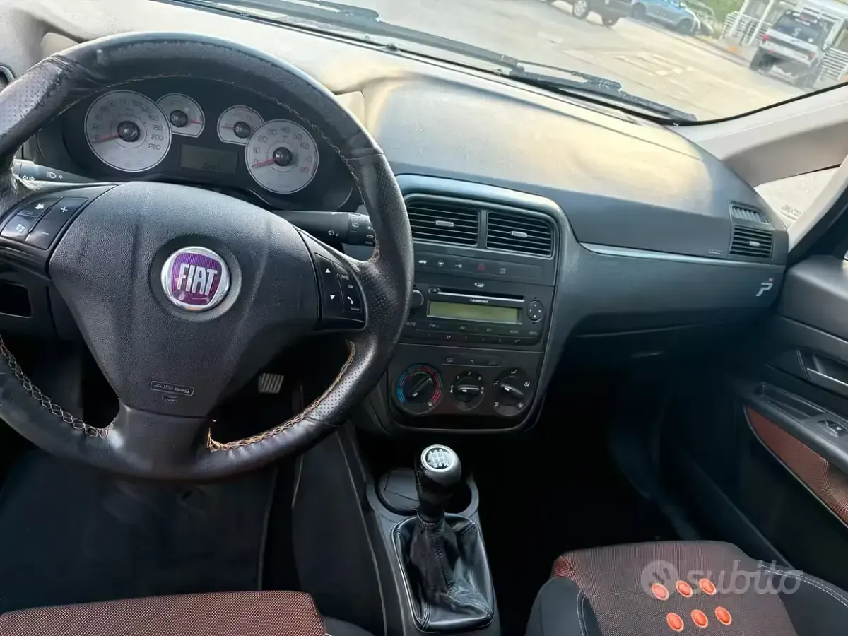 Usata Fiat Punto 120 CV (88 kW) 2008 Utilitaria