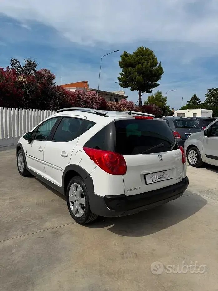 Usata Peugeot 207 Allure 112 CV (82 kW) 2012 Bianco Station wagon
