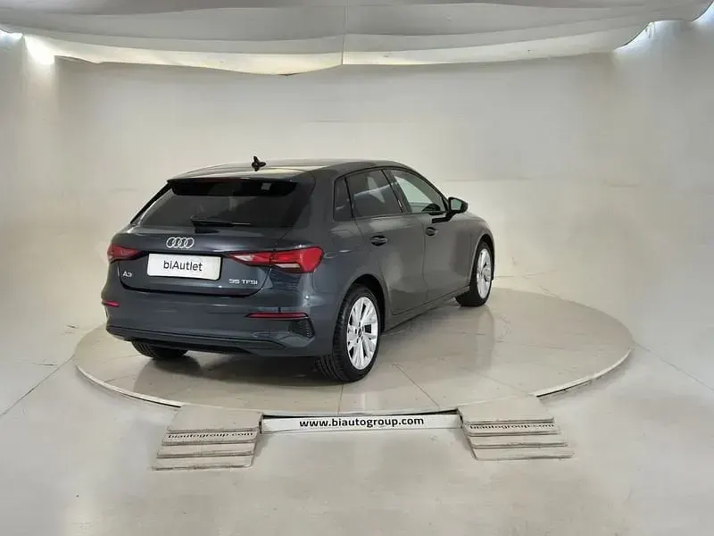 Usata Audi A3 S-Line 150 CV (110 kW) 2022 Grigio Berlina