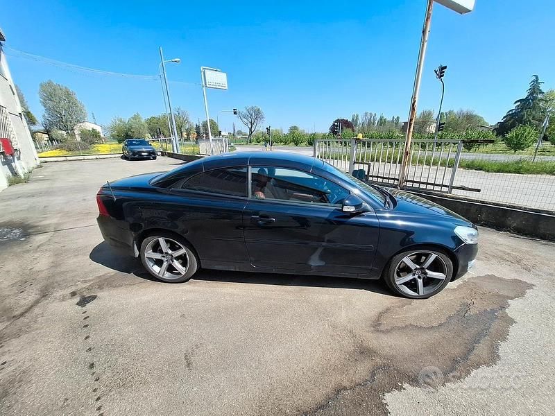 Usata Volvo C70 140 CV (102 kW) 2011 Cabrio