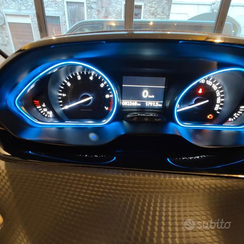 Usata Peugeot 2008 2016 Grigio SUV