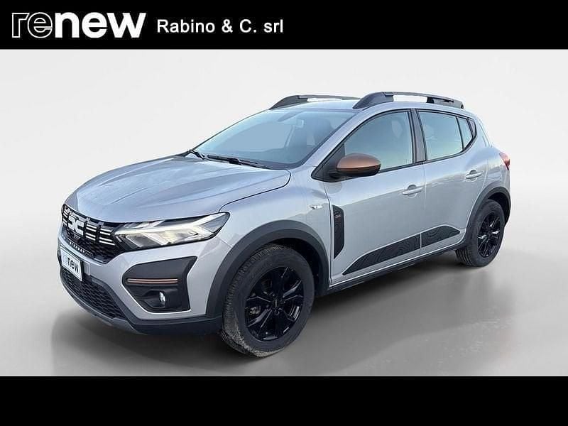 Grigio Usata 2024 Dacia Sandero Extreme Utilitaria | 16.900 € (Buon prezzo) - Immagine 1/4