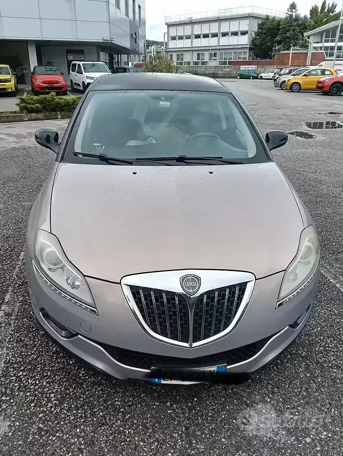 Usata Lancia Delta 140 CV (102 kW) 2011 Utilitaria