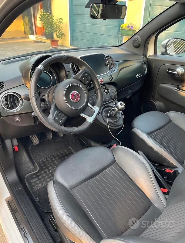 Begagnad Fiat 500 Rock 69 HK (50 kW) 2019 Vit Sedan