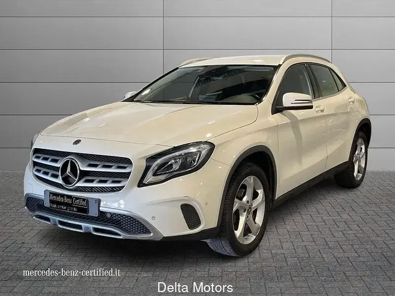 Usata Mercedes GLA200 136 CV (100 kW) 2018 SUV