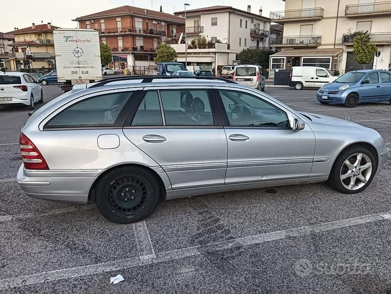 Usata Mercedes C320 218 CV (160 kW) 2001 Grigio Station wagon