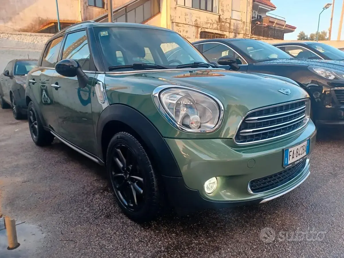 Usata Mini Countryman Business 90 CV (66 kW) 2015 Verde SUV