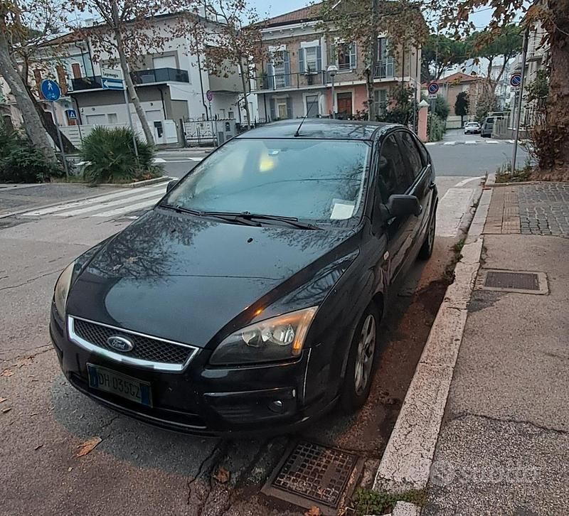 Usata Ford Focus 90 CV (66 kW) 2007 Nero Berlina