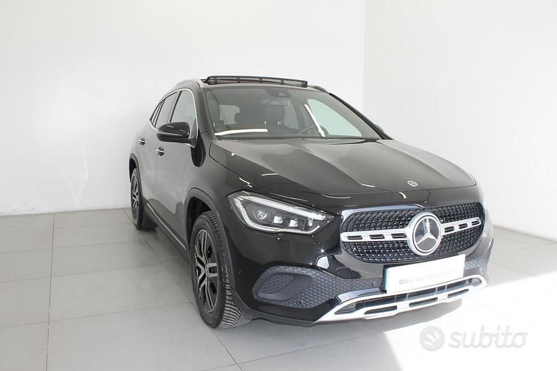 Usata Mercedes GLA200 149 CV (109 kW) 2022 Viola SUV