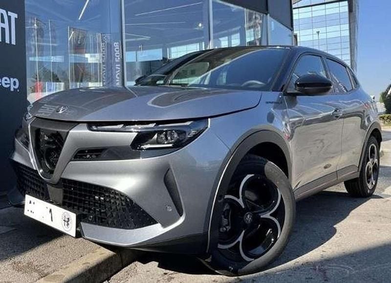 Nuova Alfa Romeo Junior Edizione Speciale 136 CV (100 kW) 2025 Blu navigli/gr.arese + tetto n SUV