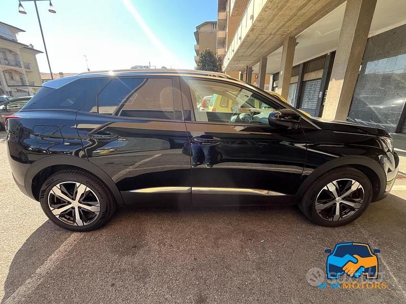 Usata Peugeot 3008 Allure 131 CV (96 kW) 2020 Nero SUV