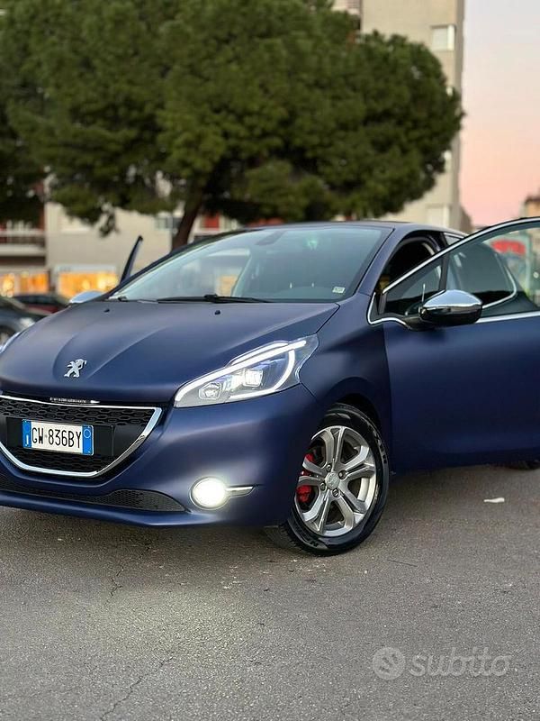 Usata Peugeot 208 Allure 2013 Utilitaria
