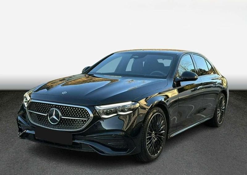 Nero metallizzato Usata 2025 Mercedes E220 AMG Line Premium Plus Berlina | 64.000 € (Molto cara) - Immagine 1/4