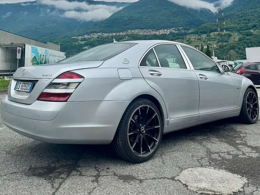 Usata Mercedes S320 235 CV (172 kW) 2008 Argento Berlina