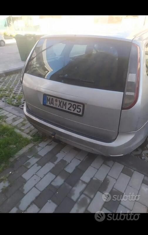 Usata Ford Focus 109 CV (80 kW) 2008 Grigio Station wagon