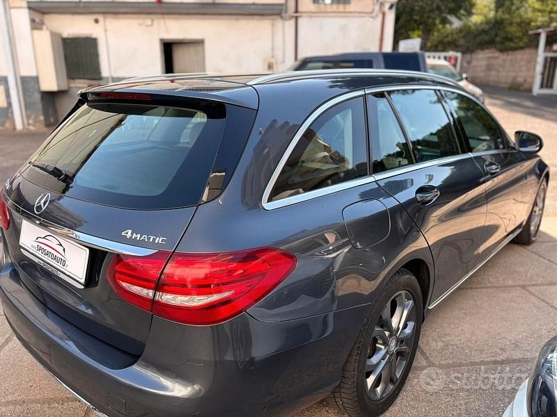 Usata Mercedes C220 Premium 170 CV (125 kW) 2015 Grigio Station wagon