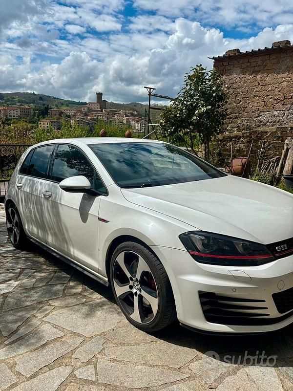 Bianco Usata 2014 VW Golf GTI Tre volumi | 16.800 € - Immagine 1/4