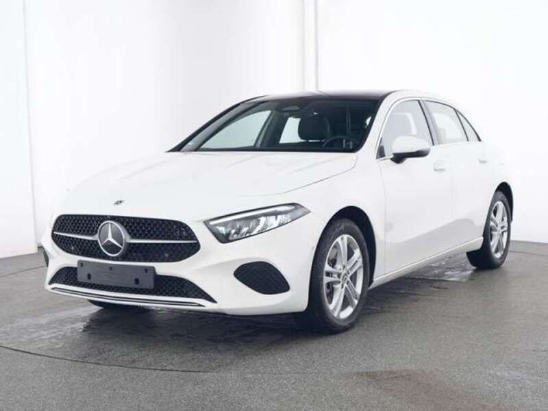 Bianco Usata 2024 Mercedes A250 Tre volumi | 31.900 € (Buon prezzo) - Immagine 1/4