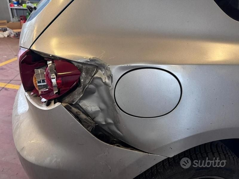 Usata Mazda 3 105 CV (77 kW) 2004 Grigio Berlina