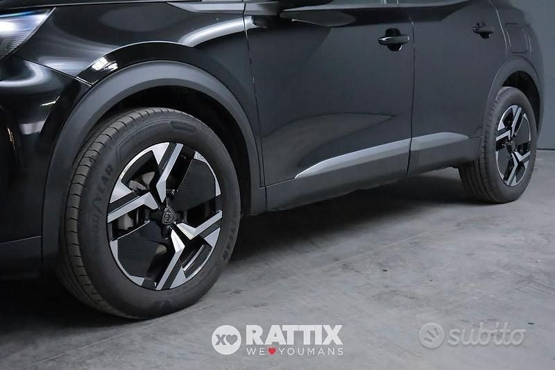 Usata Peugeot 2008 Allure 102 CV (75 kW) 2025 Nero perla SUV