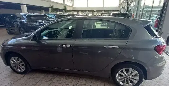 Usata Fiat Tipo Easy 95 CV (69 kW) 2020 Grigio Berlina