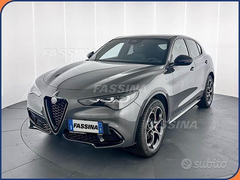 Nuova Alfa Romeo Stelvio 210 CV (154 kW) 2025 Grigio SUV