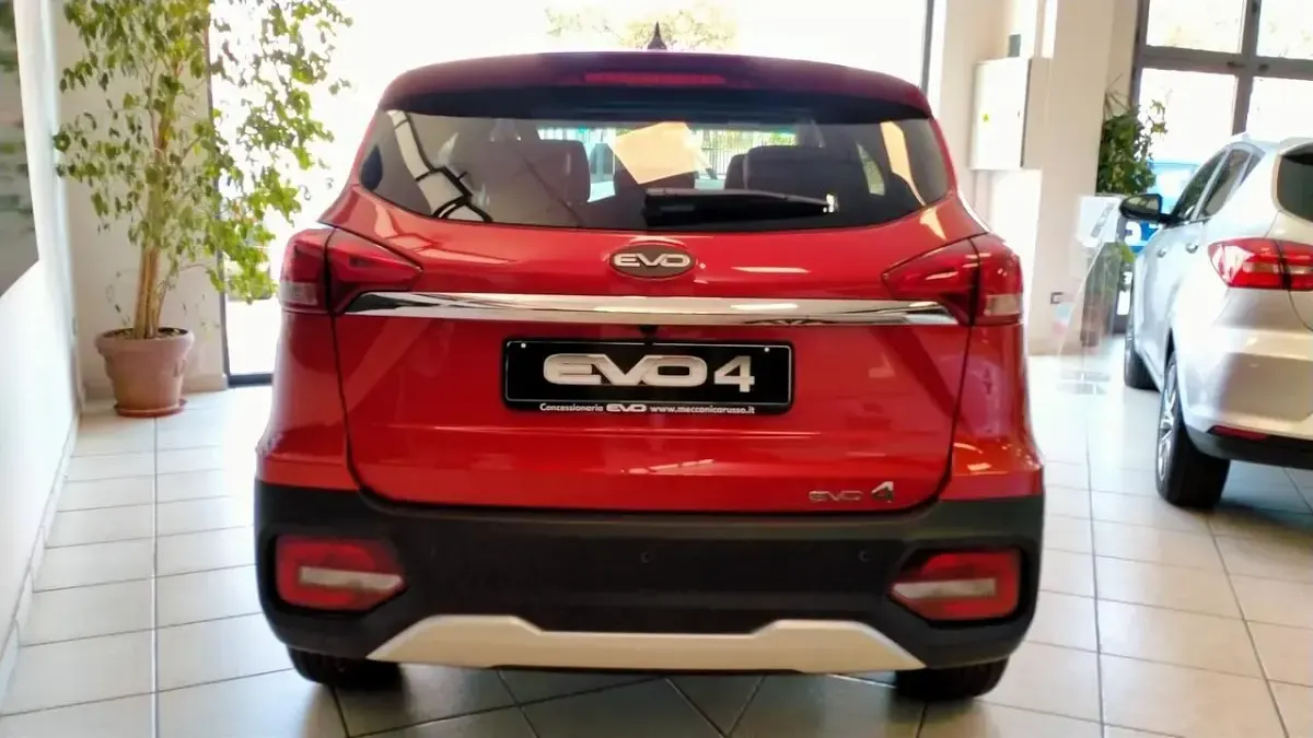 Nuova EVO Evo 4 106 CV (77 kW) 2026 Rosso SUV