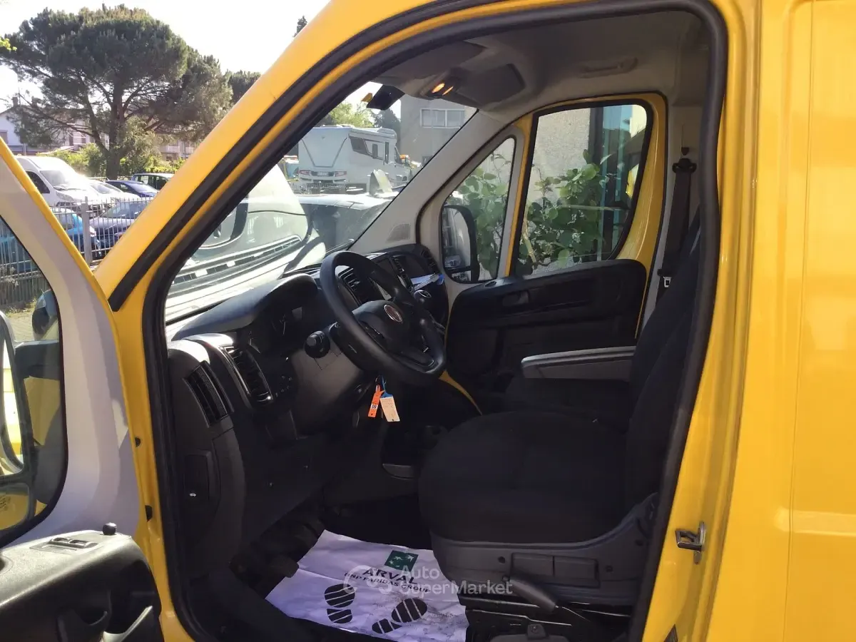 Usata Fiat Ducato 33 120 CV (88 kW) 2022 Giallo Furgone