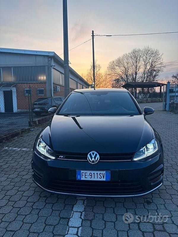Usata VW Golf VII R-line 110 CV (80 kW) 2016 Nero Berlina
