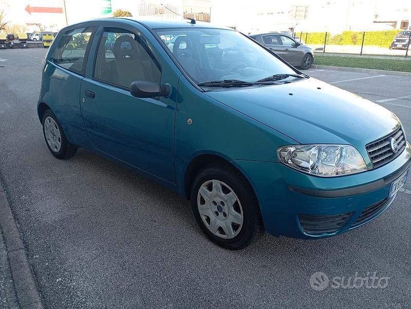 Usata Fiat Punto Dynamic 59 CV (43 kW) 2006 Blu Utilitaria