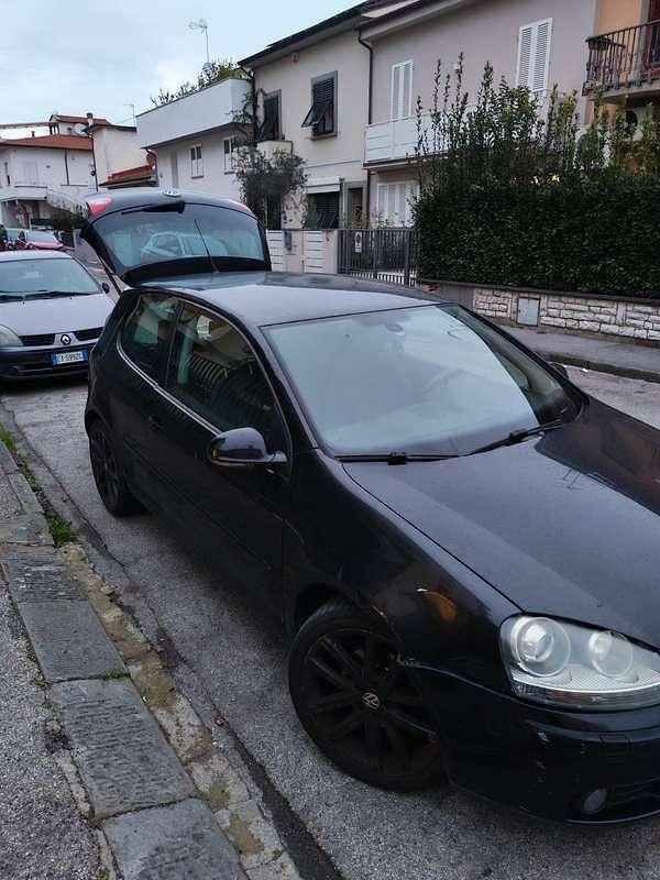 Usata VW Golf Sportline 140 CV (102 kW) 2006 Berlina