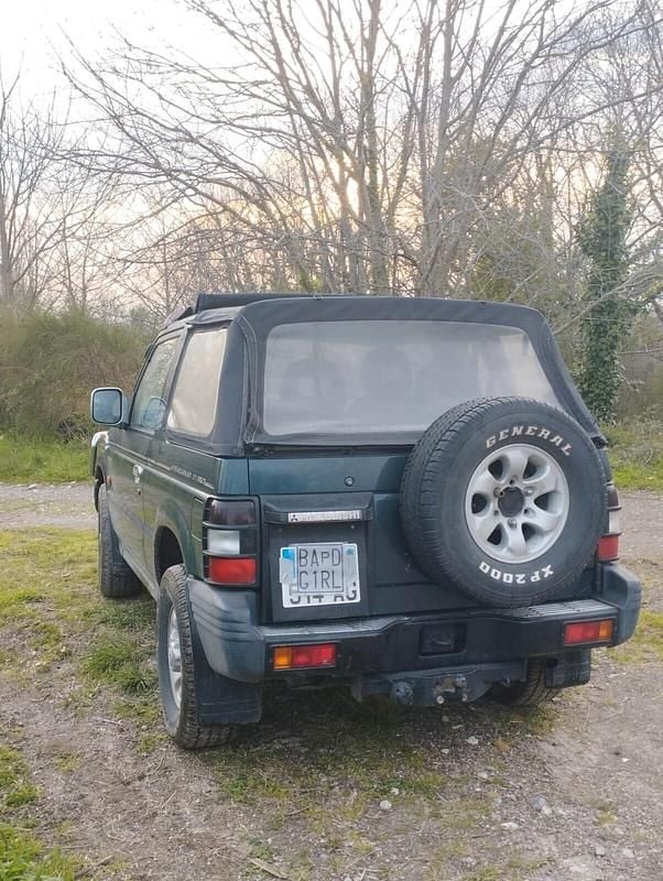 Usata Mitsubishi Pajero Top 99 CV (72 kW) 1997 Verde SUV