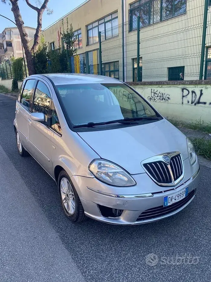 Usata Lancia Musa 90 CV (66 kW) 2009 Monovolume