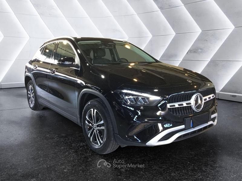 Usata Mercedes GLA250 Advanced 218 CV (160 kW) 2025 Nero SUV