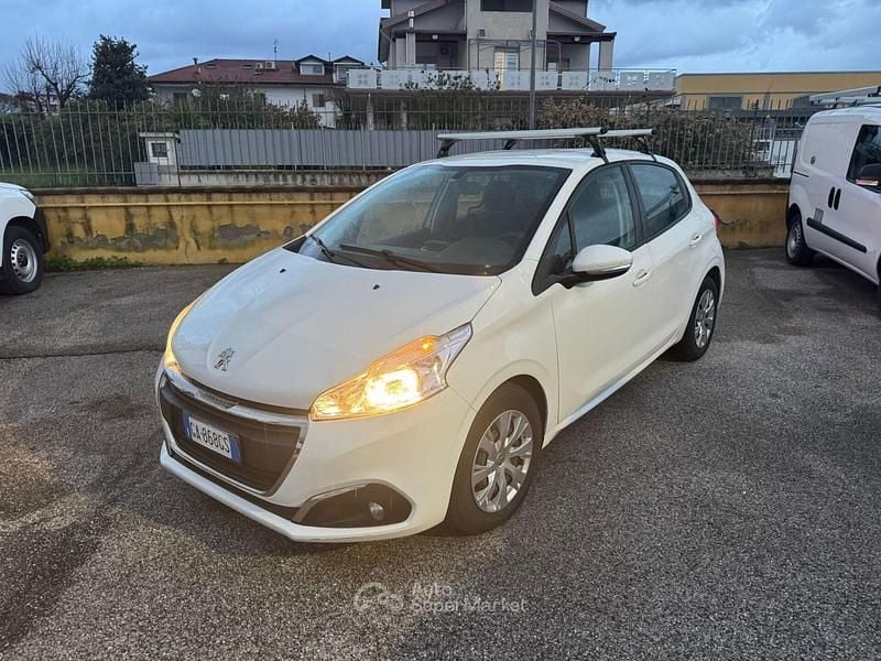 Usata Peugeot 208 102 CV (75 kW) 2020 Bianco Utilitaria