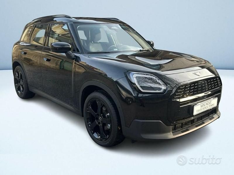 Usata Mini Countryman Classic 163 CV (119 kW) 2025 Nero metallizzato SUV