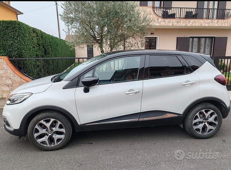 Usata Renault Captur Zen 110 CV (80 kW) 2017 Bianco SUV