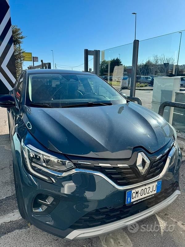 Usata Renault Captur Techno 100 CV (73 kW) 2022 Blu SUV