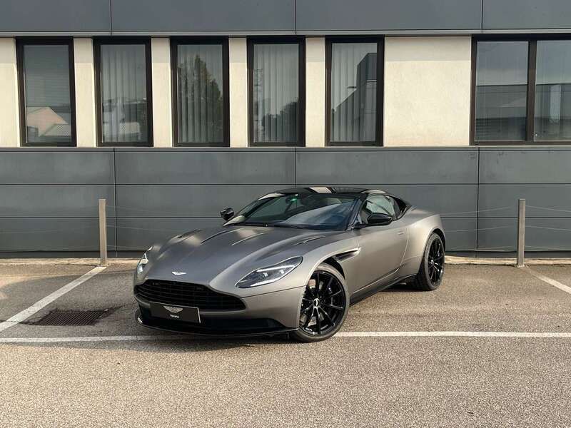 Hammerhead silver Usata 2021 Aston Martin DB11 Coupé | 159.000 € - Immagine 1/4