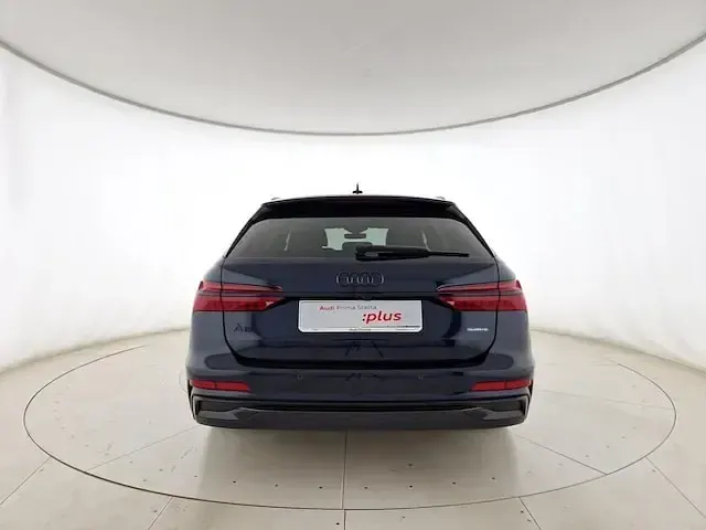 Usata Audi A6 S-Line 286 CV (210 kW) 2024 Blu firmamento metallizzato Station wagon