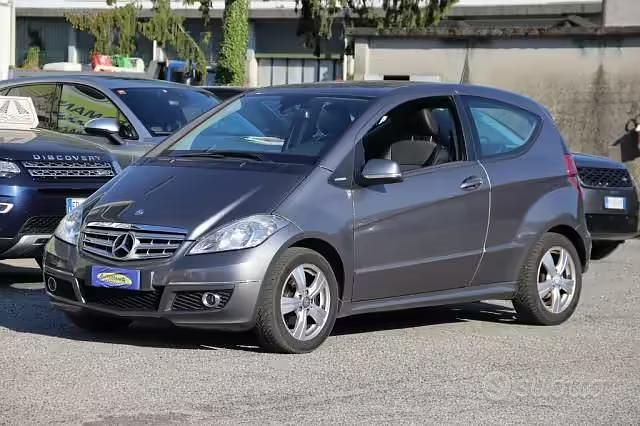 Usata Mercedes A160 Edition 95 CV (69 kW) 2010 Grigio Coupé